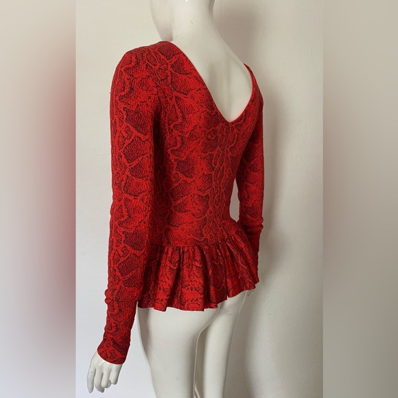 LUXE CHLOE RED SNAKE ANIMAL PRINT KNIT PEPLUM TOP SHIRT SMALL - Picture 10 of 15